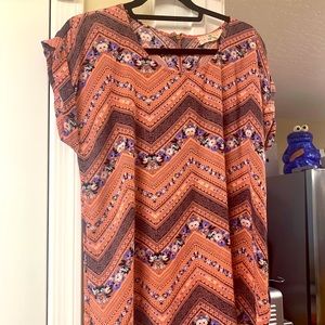 Kinda salmon color top